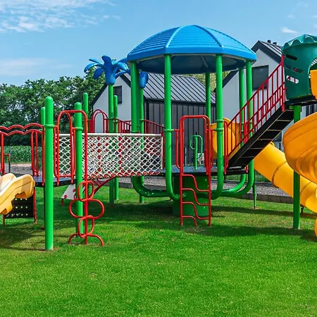 Paradise Pod Palmami Zator